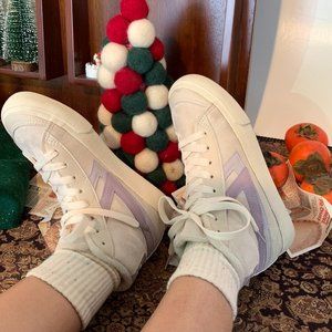 Hot sneakers of the season!